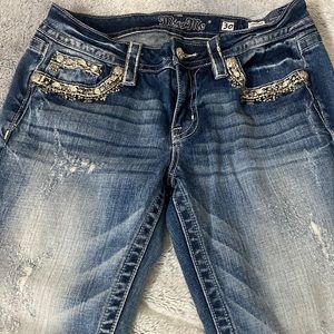 Sz 30 Miss Me capris.